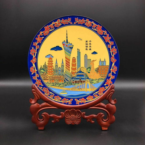 玻璃彩雕工藝品 藝術(shù)之美與禮儀之雅